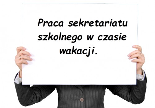 Praca sekretariatu w wakacje